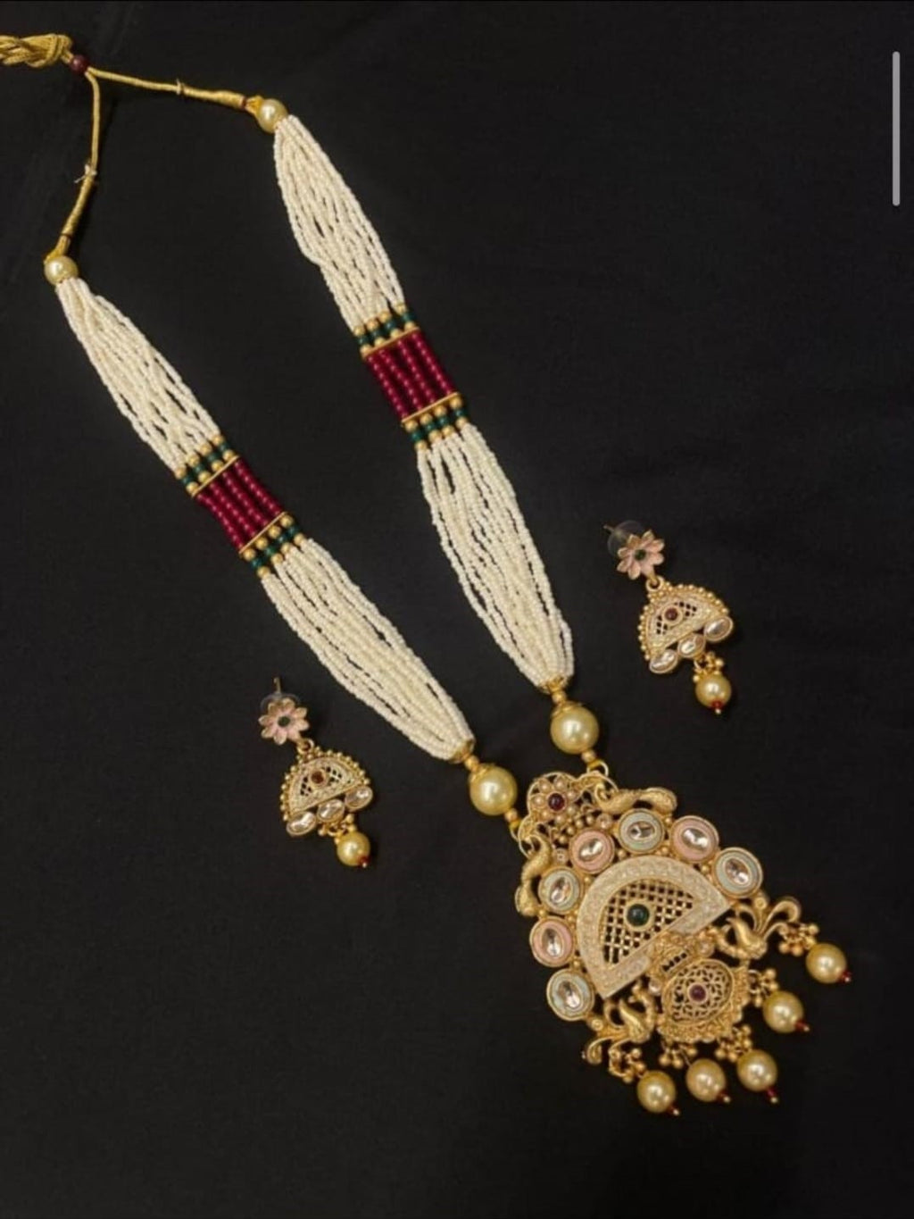 Runjhun Elegant Long Necklace Set